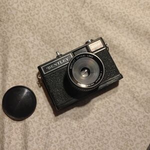 Bentley BX-3 Black Film Camera — Classic 35mm Optical Lens